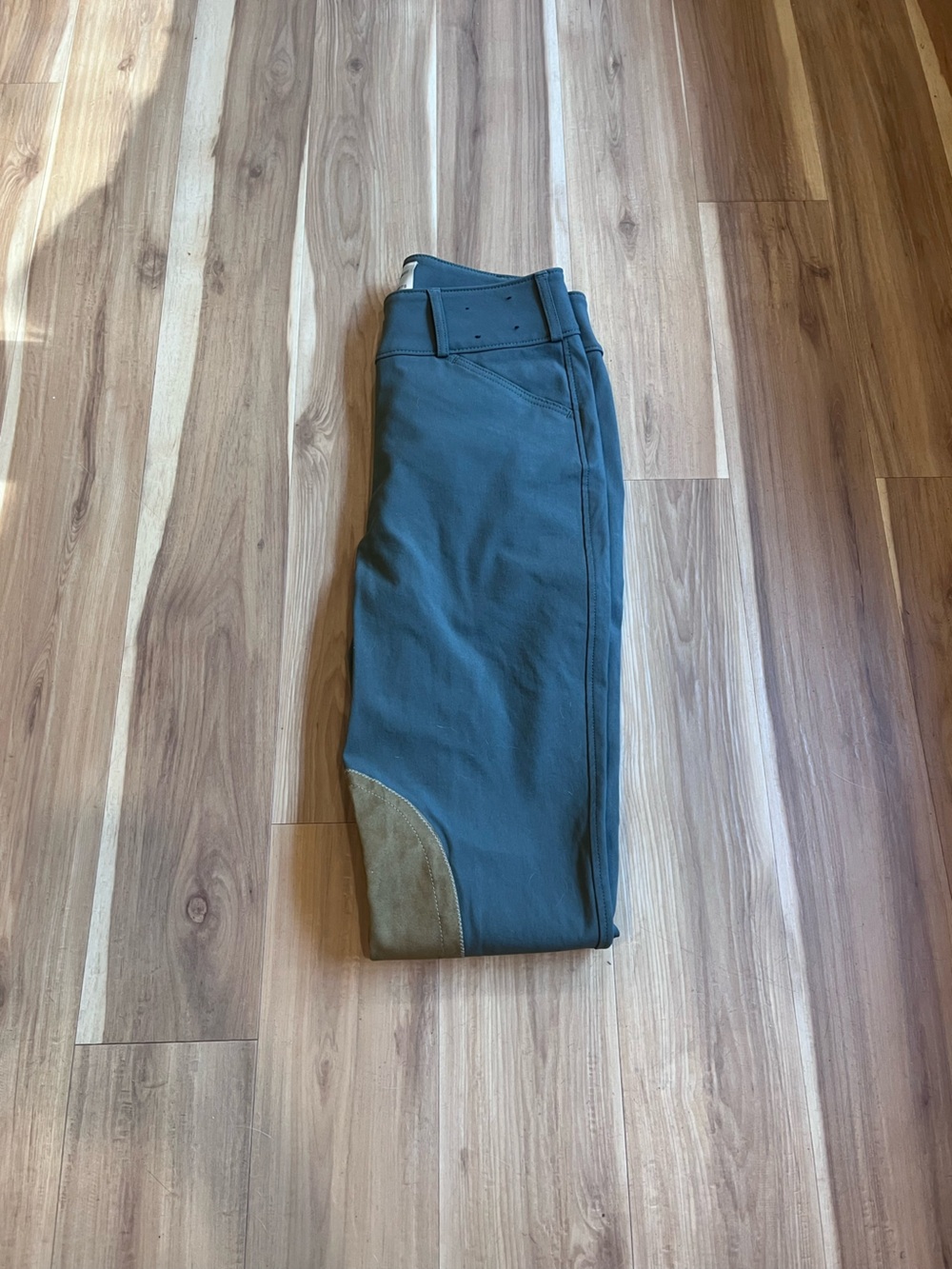 Tailored Sportsman women’s Riding Breeches in seaweed with Suede Knee Patch